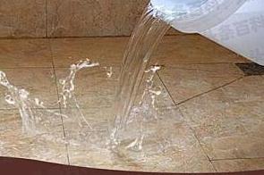 洪雅漏水维修 免砸砖防水材料该如何施工